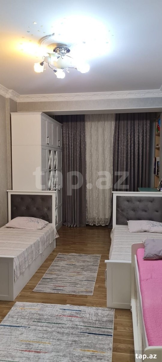 3-otaqlı yeni tikili, Cavadxan küç.32, 140 m²