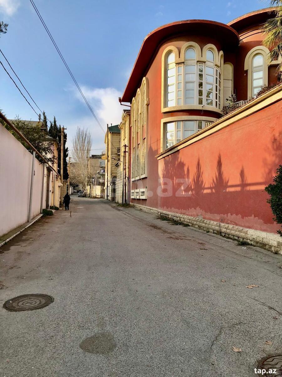 3-otaqlı mənzil, 8 Noyabr pr., 70 m²