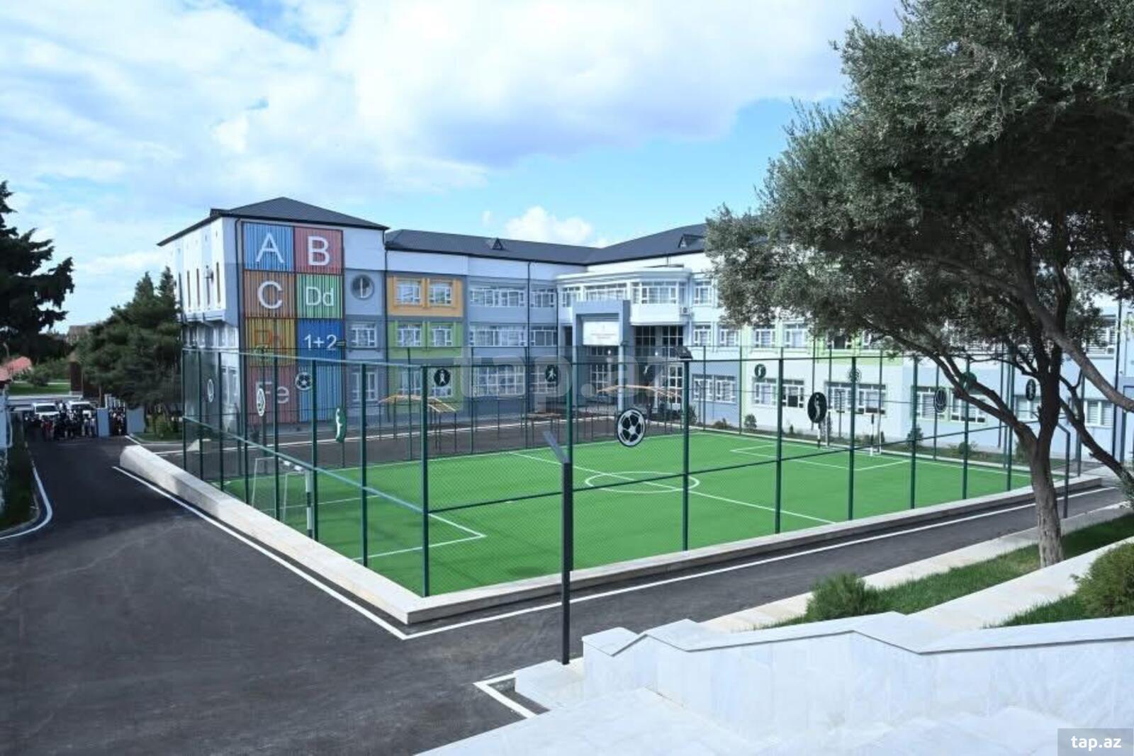 3-otaqlı mənzil, 8 Noyabr pr., 70 m²