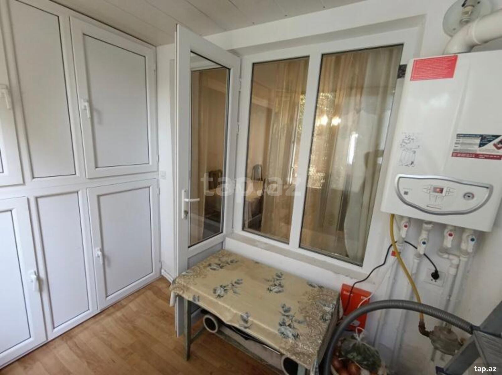 3-otaqlı mənzil, 8 Noyabr pr., 70 m²