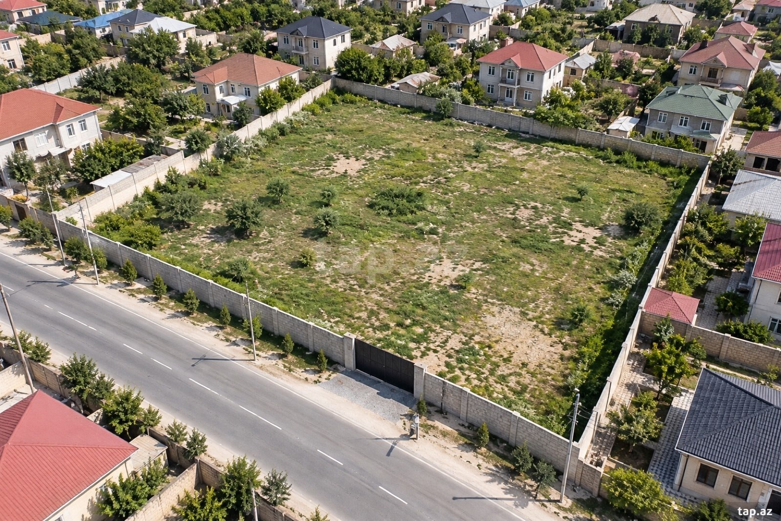 Land for sale, Baku