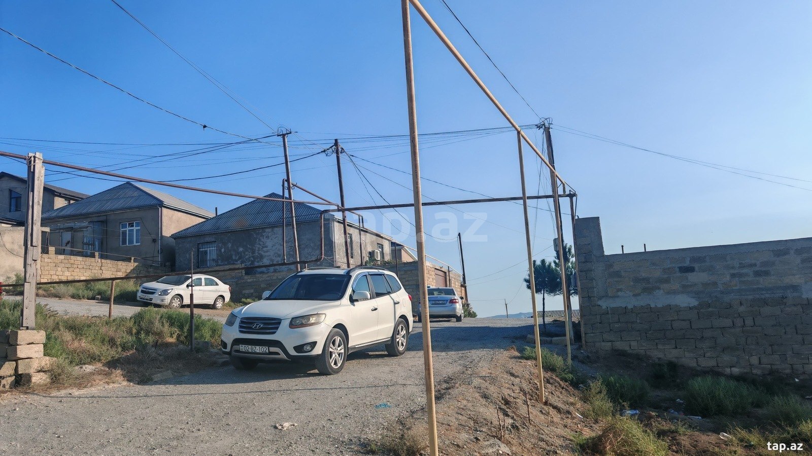 Torpaq satılır, Bakı