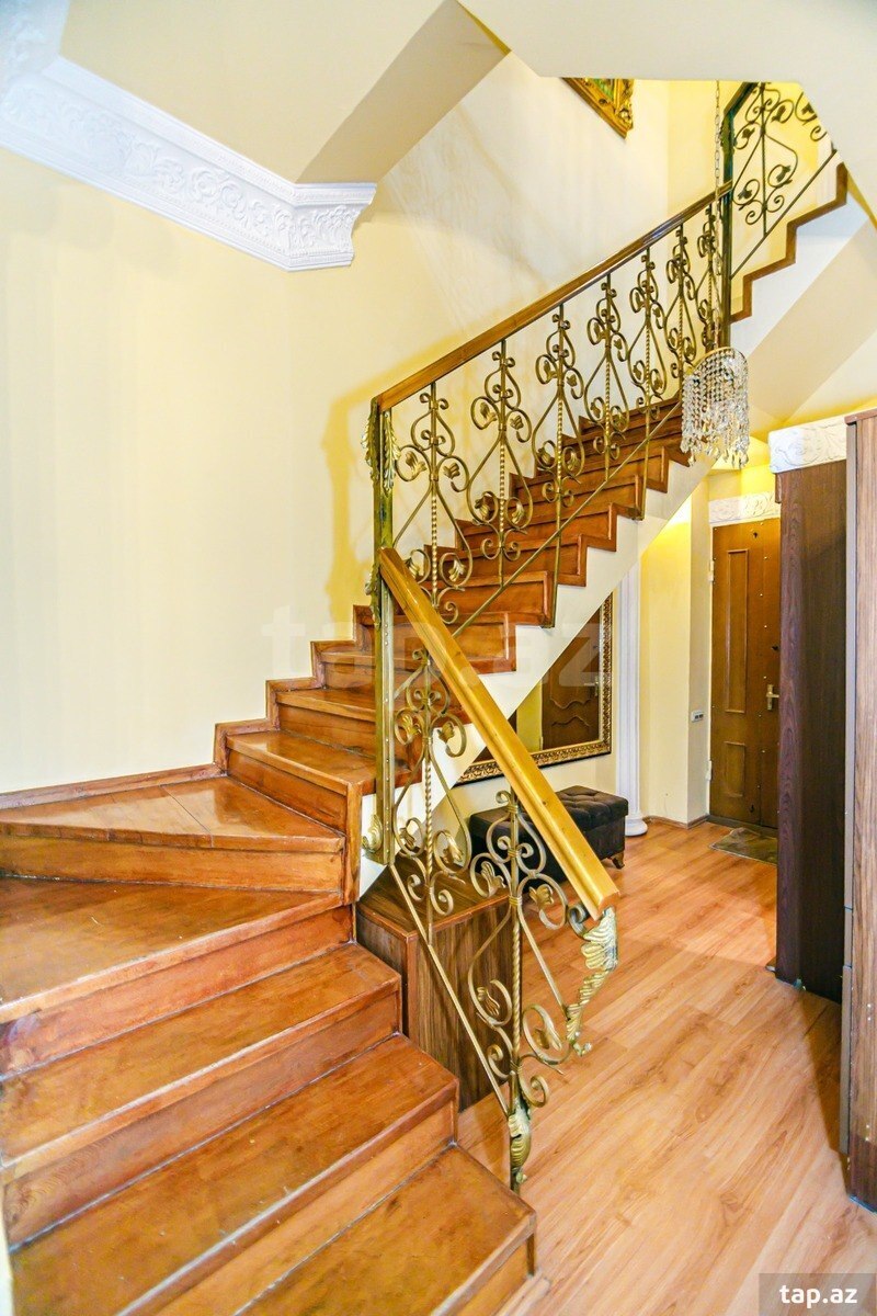 4-otaqlı mənzil kirayə verilir, 28 May küç., 140 m²
