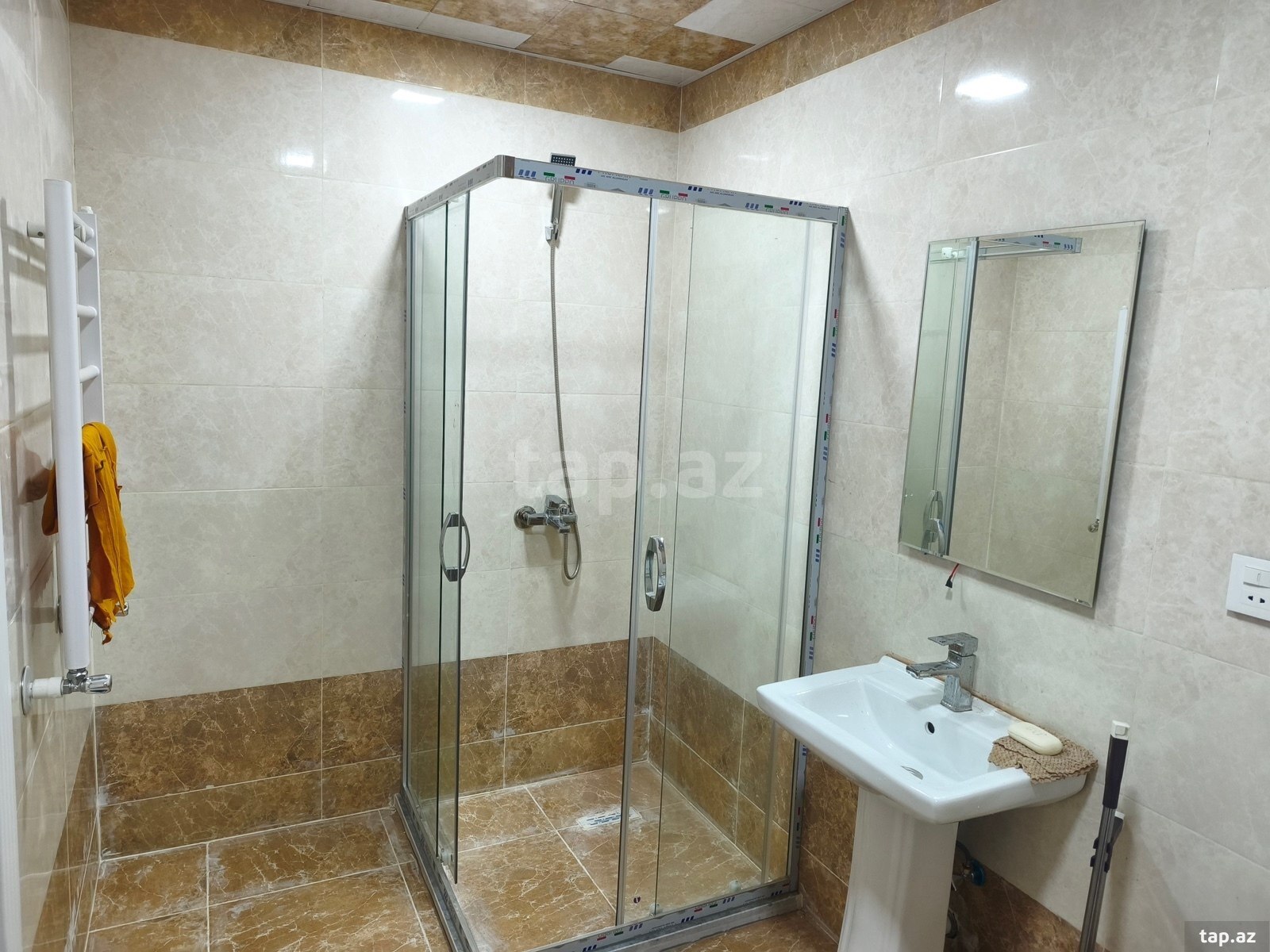 2-otaqlı yeni tikili kirayə verilir, Saray qəs., 60 m²
