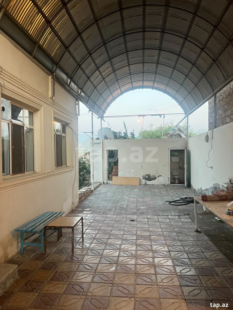 Həyət evi kirayə verilir, Məhsəti qəs.