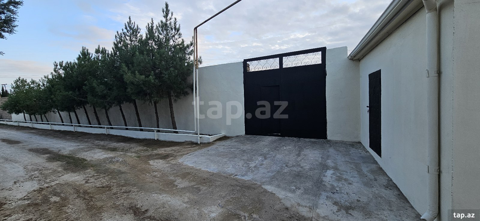 Torpaq satılır, Şüvəlan, Bakı