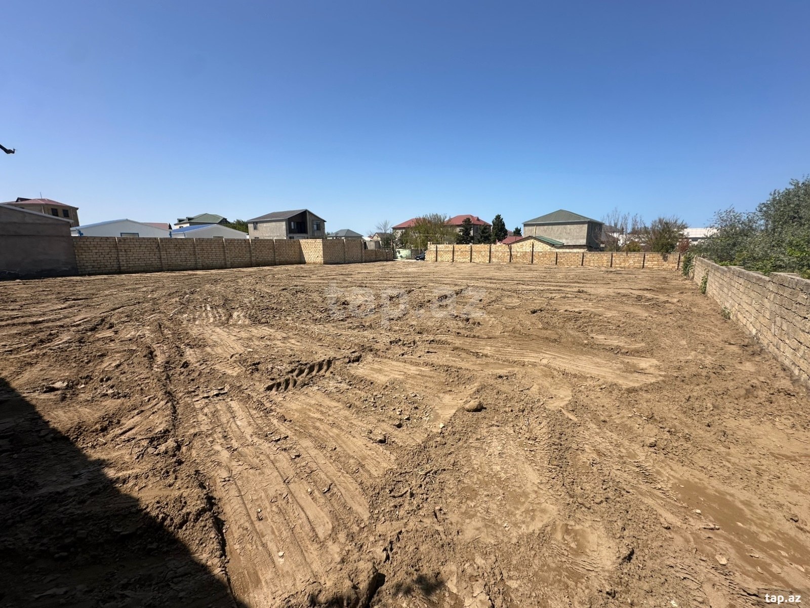 Land for sale, Baku