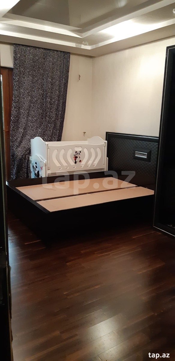 3-otaqlı mənzil kirayə verilir, M. Kazımovski küç. 31, 80 m²