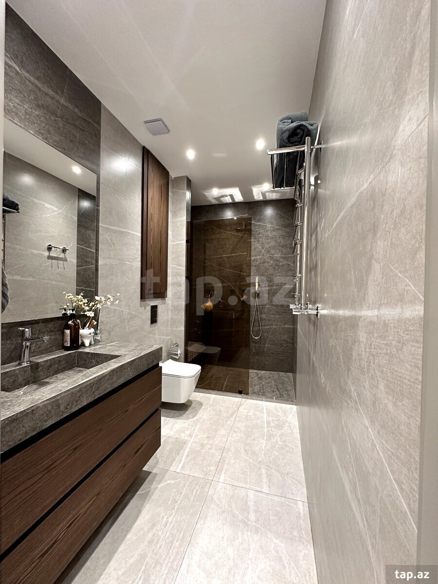 4-otaqlı yeni tikili, 28 May m., 175 m²