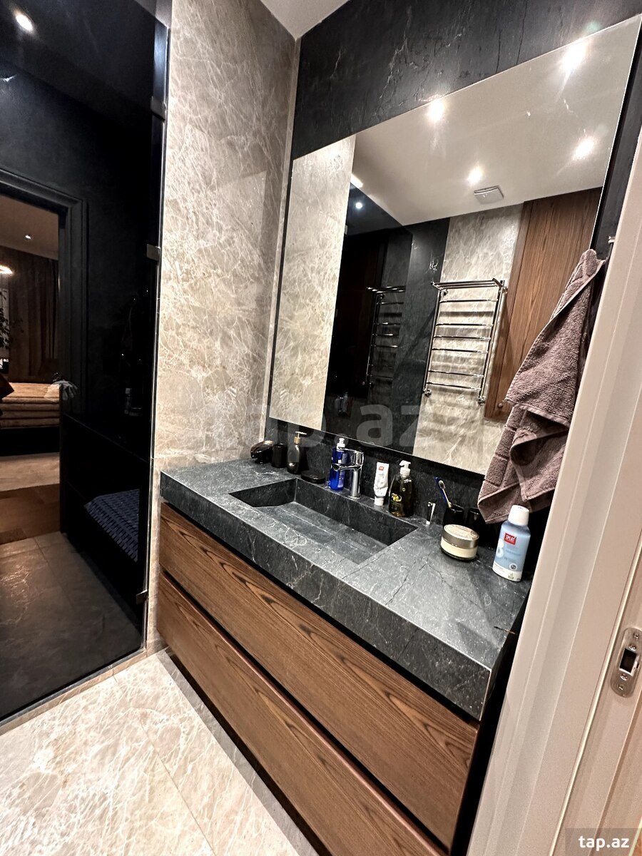 4-otaqlı yeni tikili, 28 May m., 175 m²