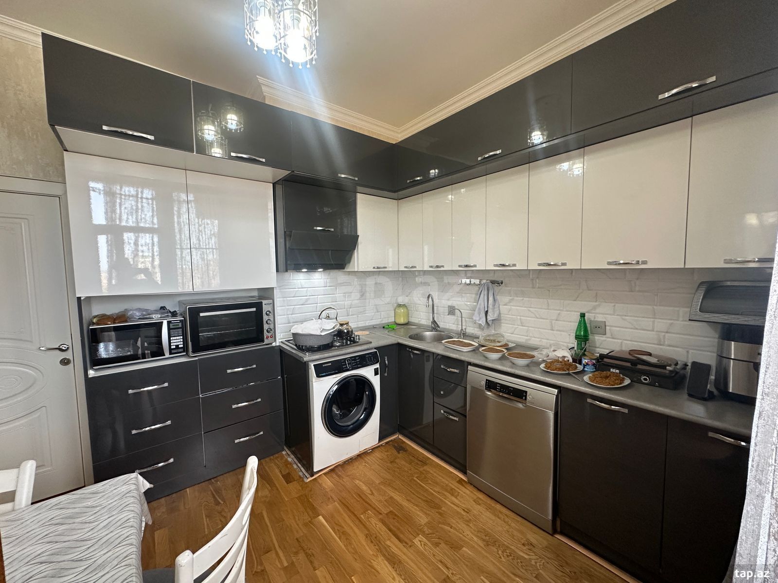3-otaqlı yeni tikili, Qara Qarayev m., 110 m²