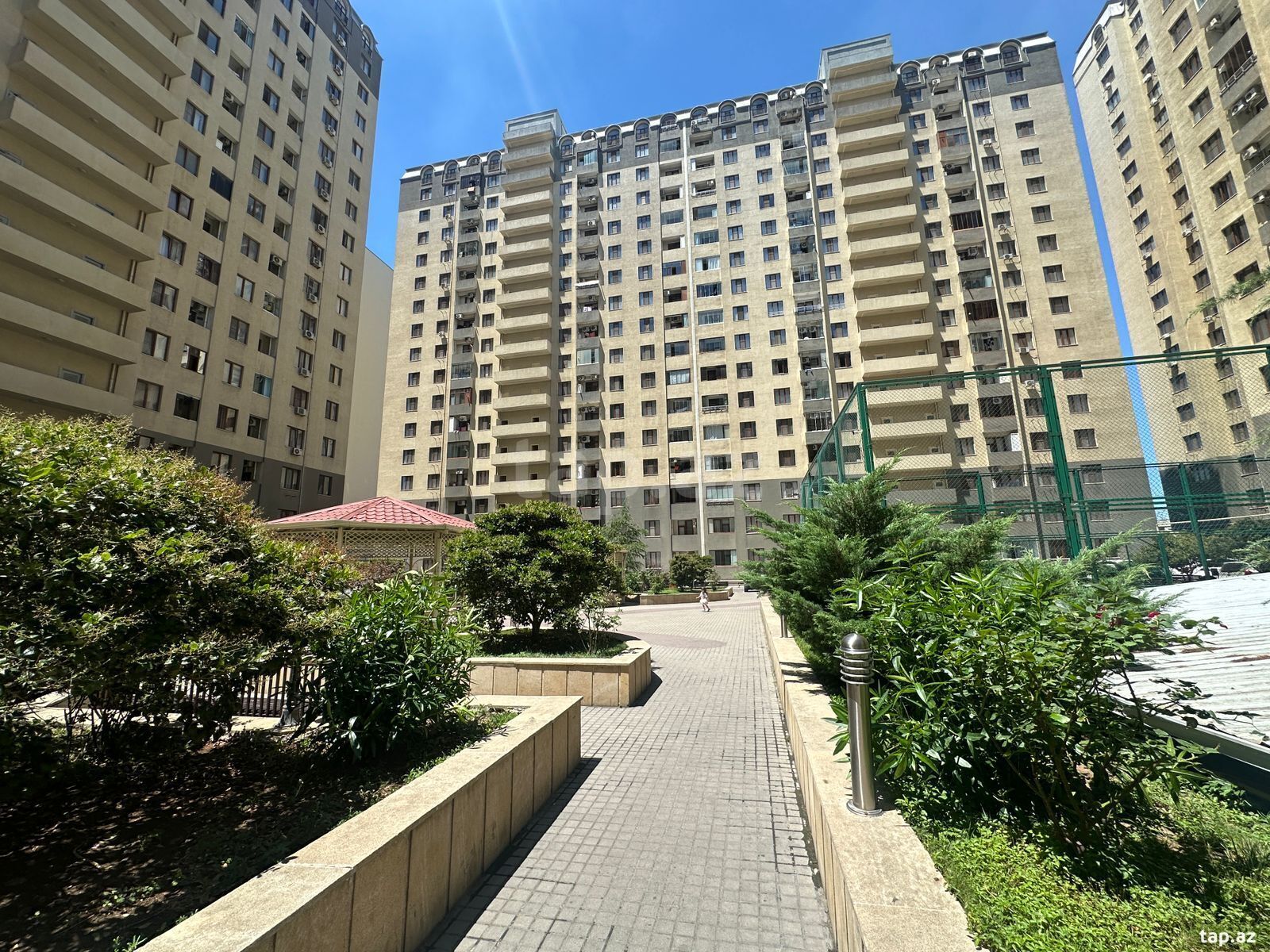 3-otaqlı yeni tikili, Qara Qarayev m., 110 m²