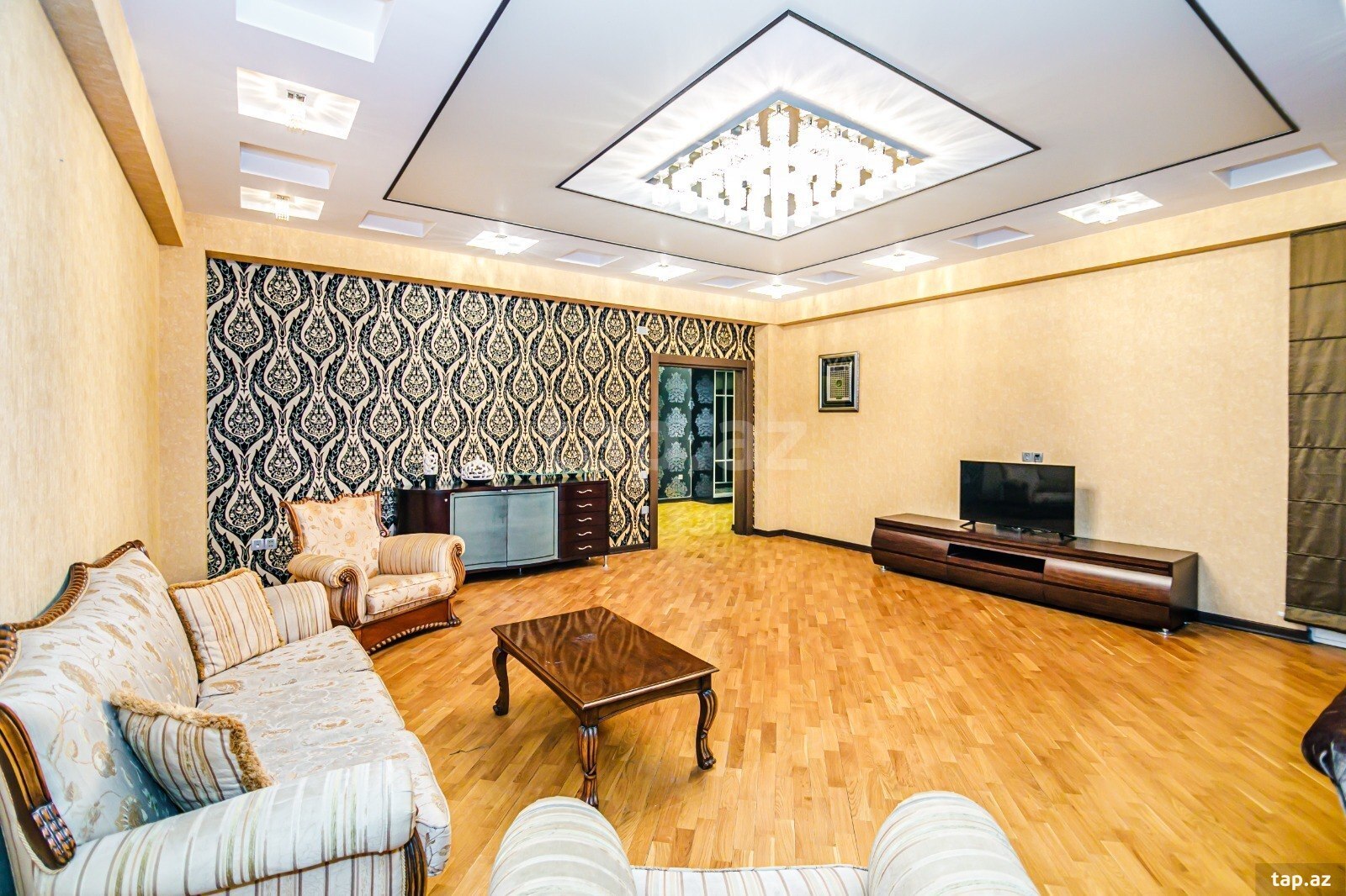 4-room apartment for rent, Baku