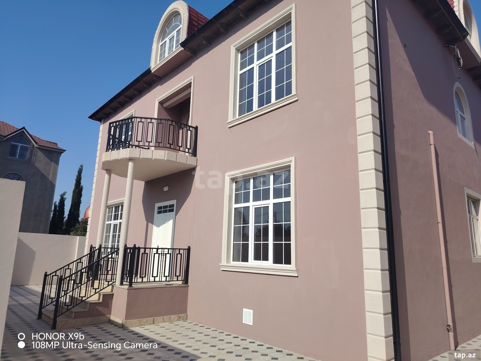 15 otaqlı həyət evi satılır, Bakı