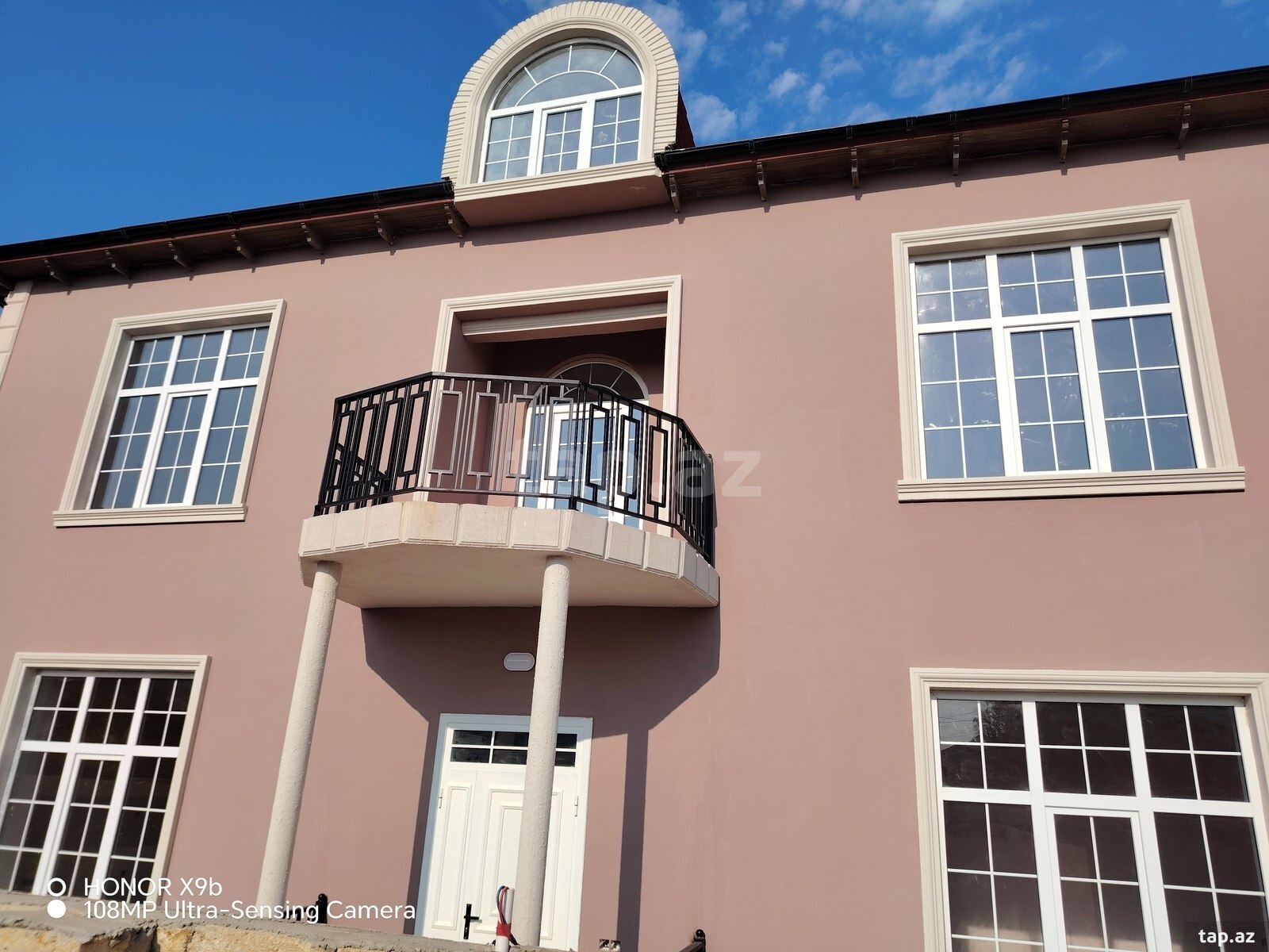 15 otaqlı həyət evi satılır, Bakı