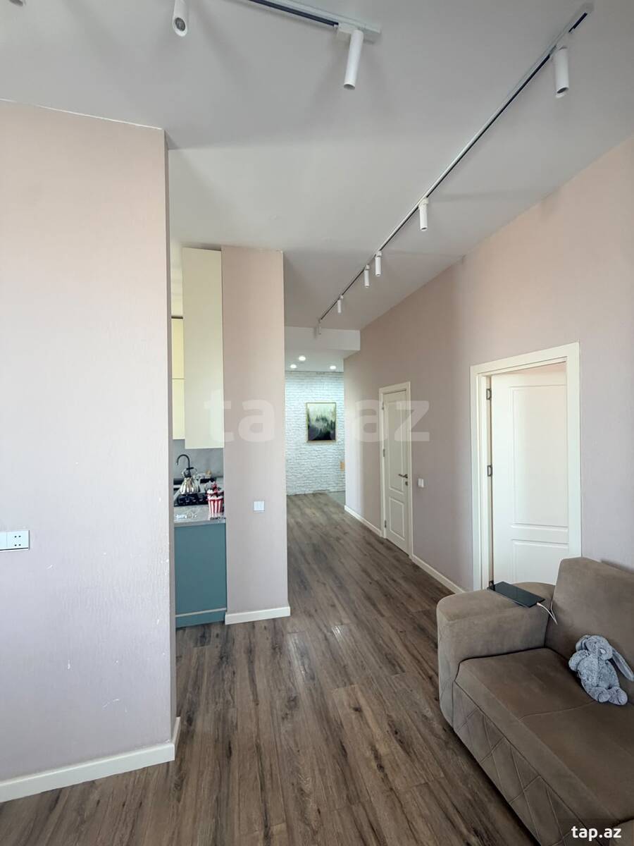 3-otaqlı yeni tikili, Memar Əcəmi m., 130 m²