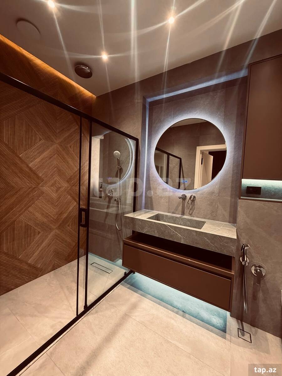 3-otaqlı yeni tikili, Sergey Senyuşkin küç. 83, 125 m²