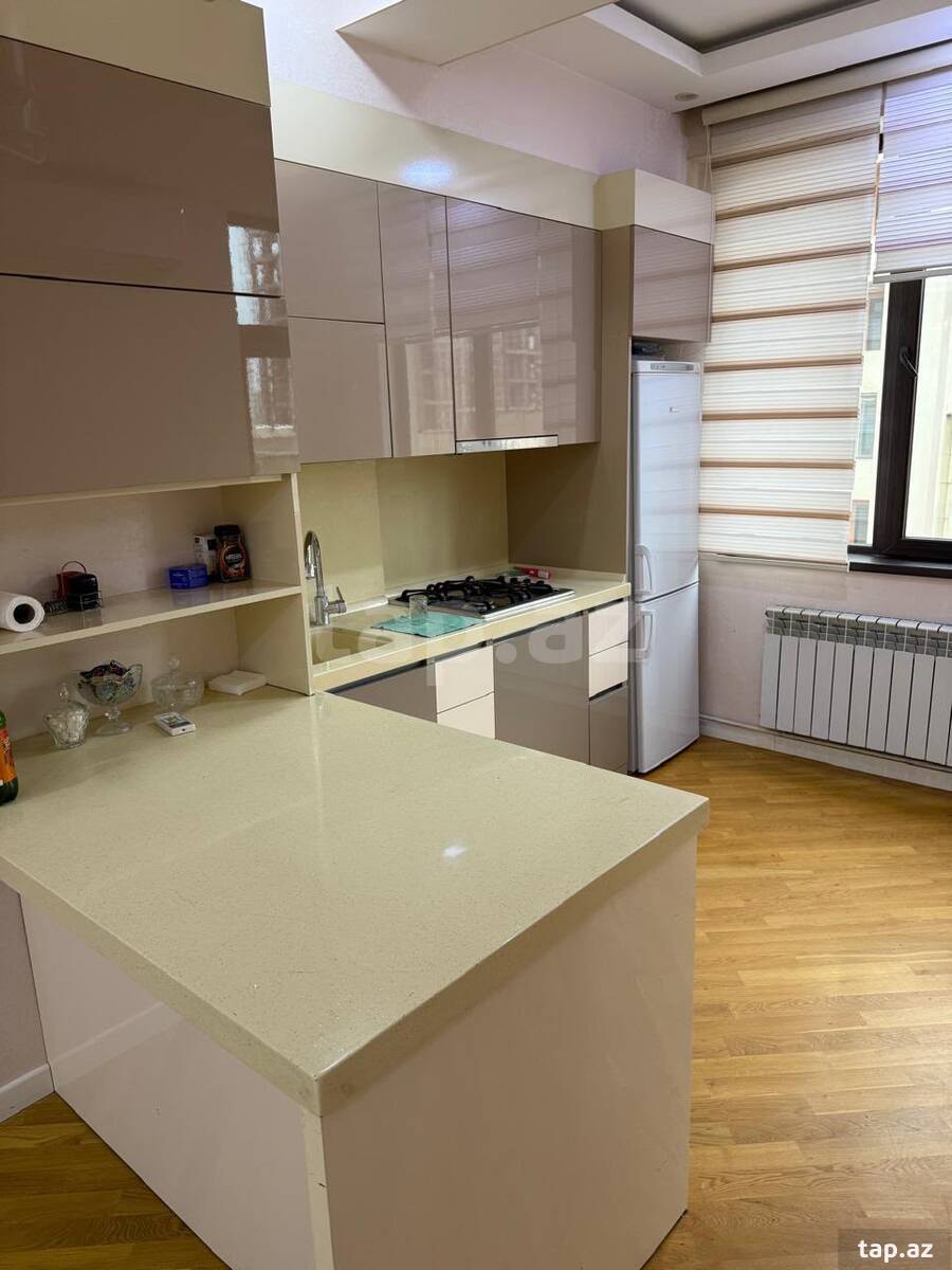 3 otaqlı mənzil kirayə verilir, Bakı
