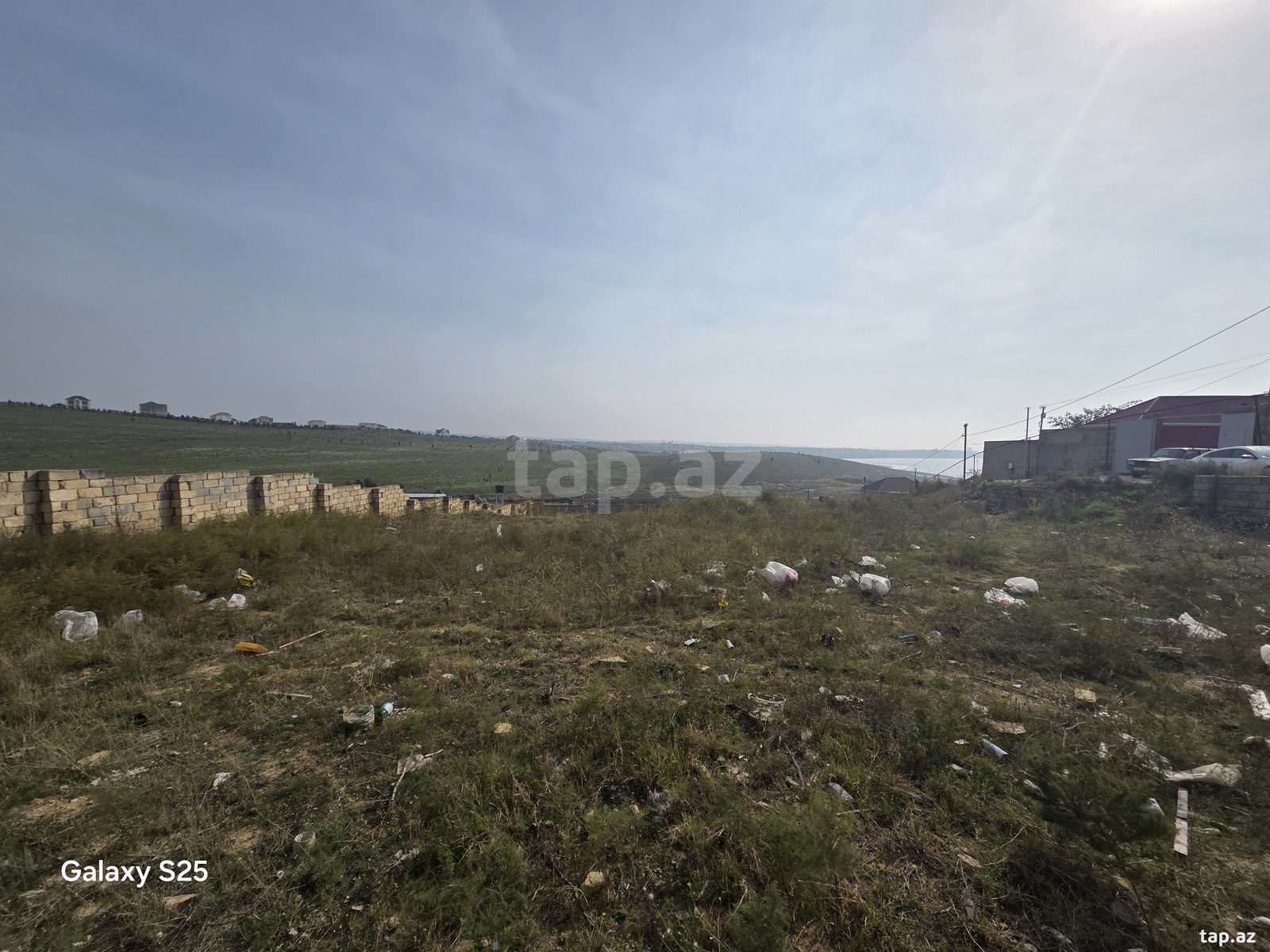 Torpaq satılır, Bakı