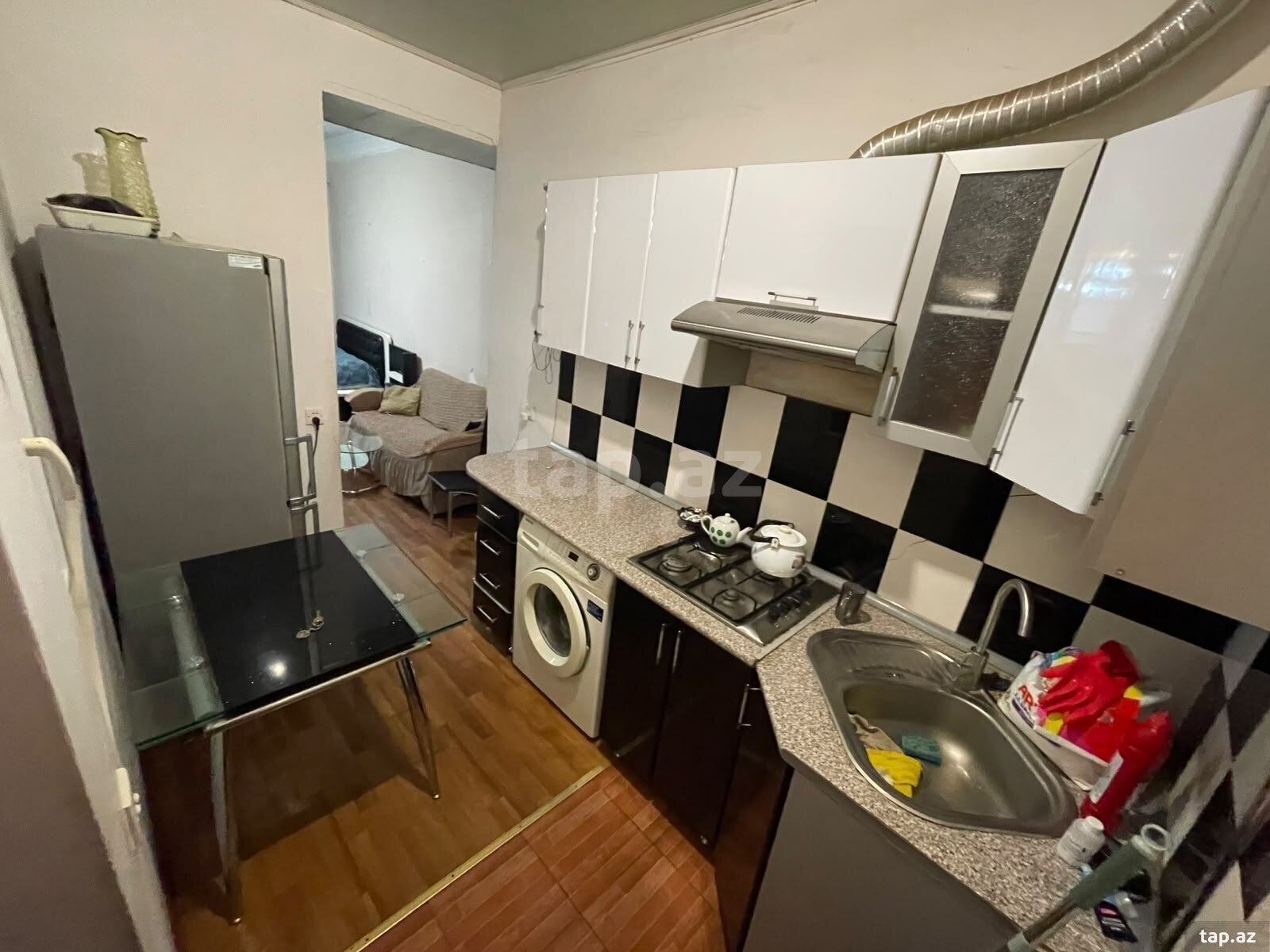 1 otaqlı mənzil kirayə verilir, Bakı