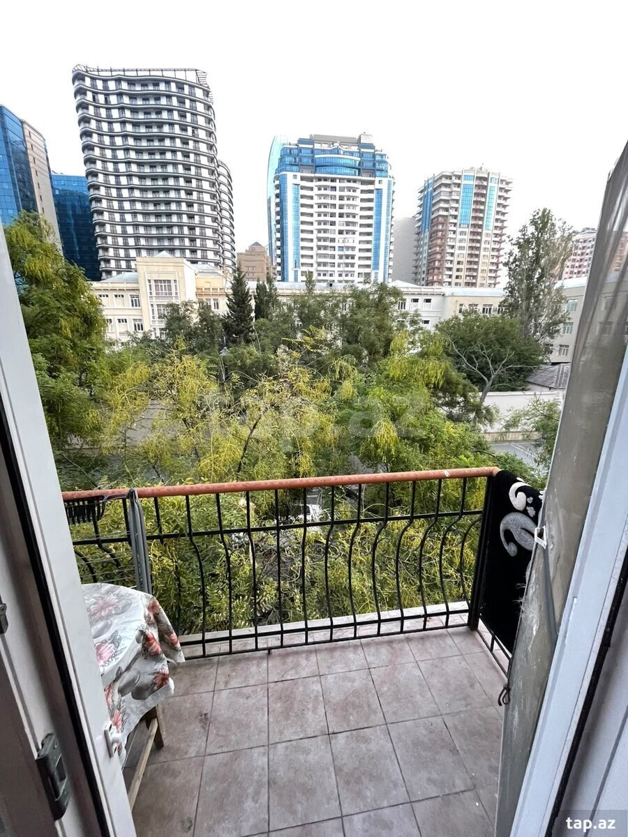 1 otaqlı mənzil kirayə verilir, Bakı