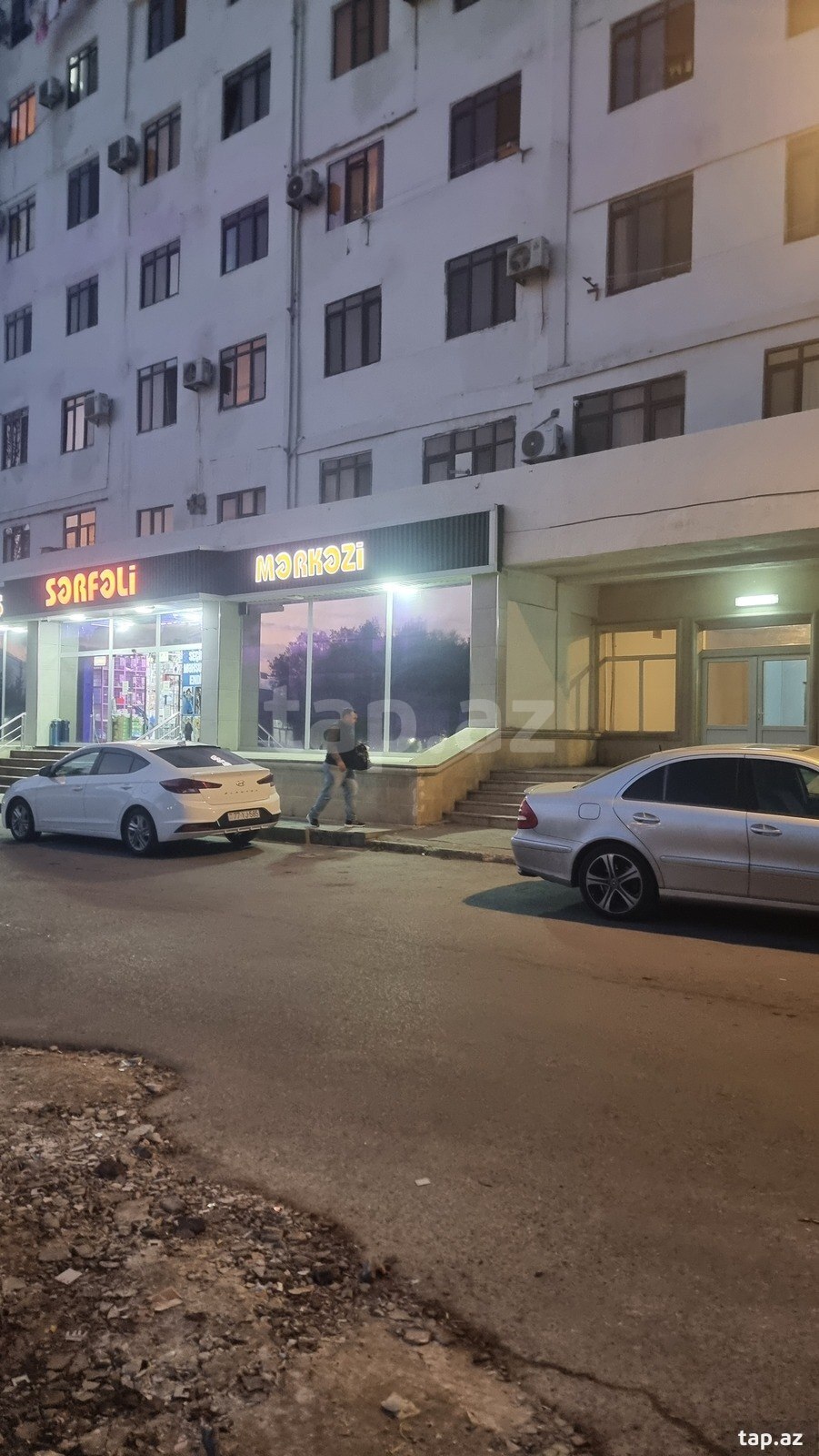 2 otaqlı mənzil kirayə verilir, Bakı
