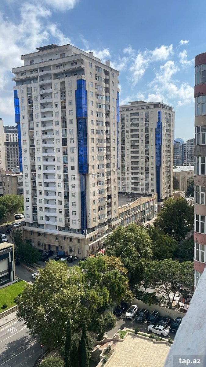 4-room apartment for sale, Baku