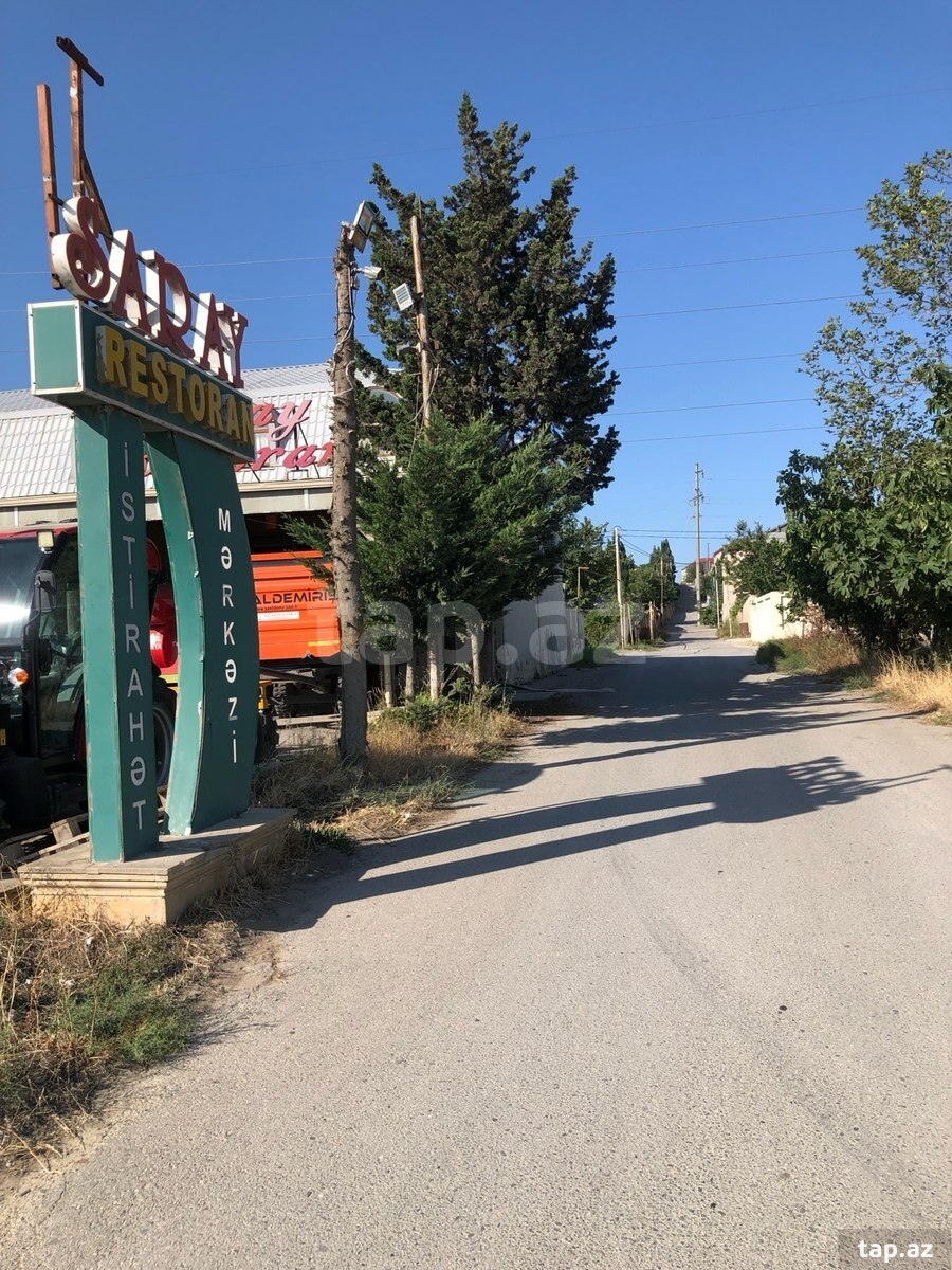 Torpaq satılır, Bakı