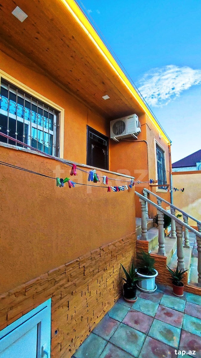 4 otaqlı həyət evi satılır, Binə, Bakı