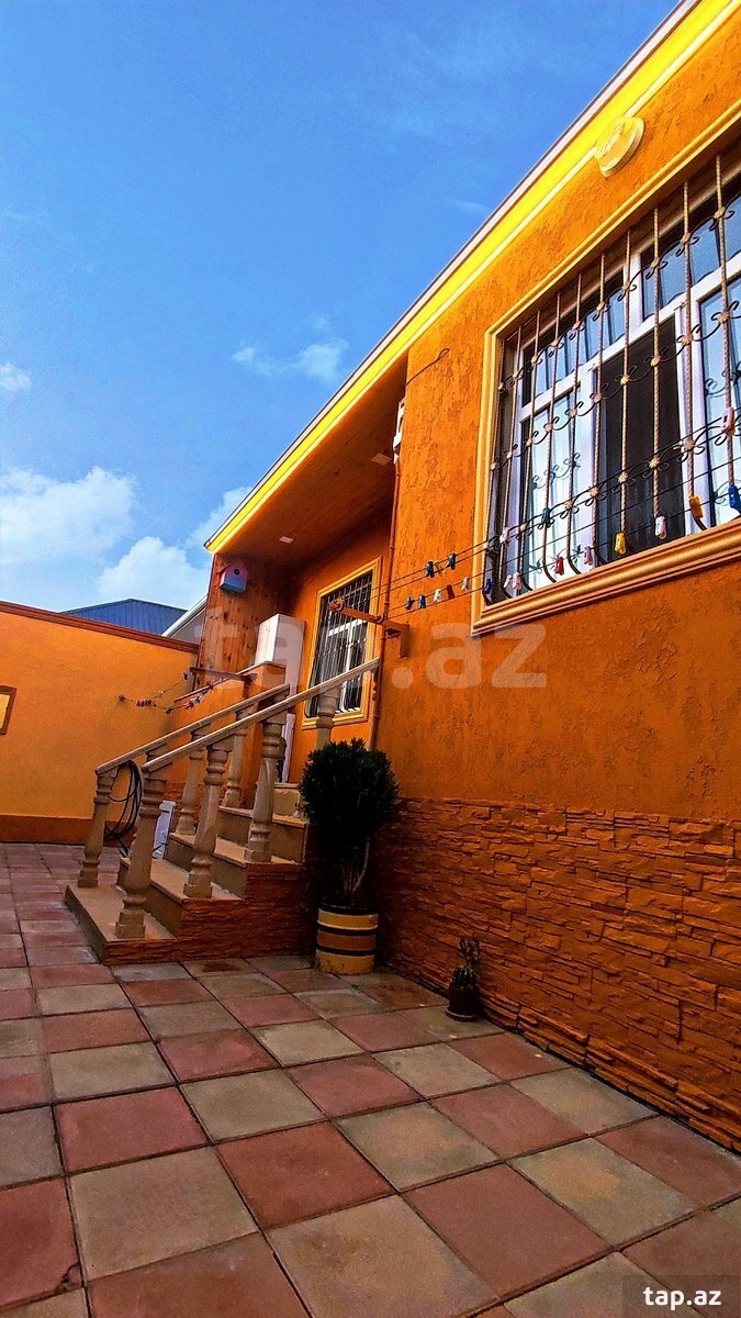 4 otaqlı həyət evi satılır, Binə, Bakı