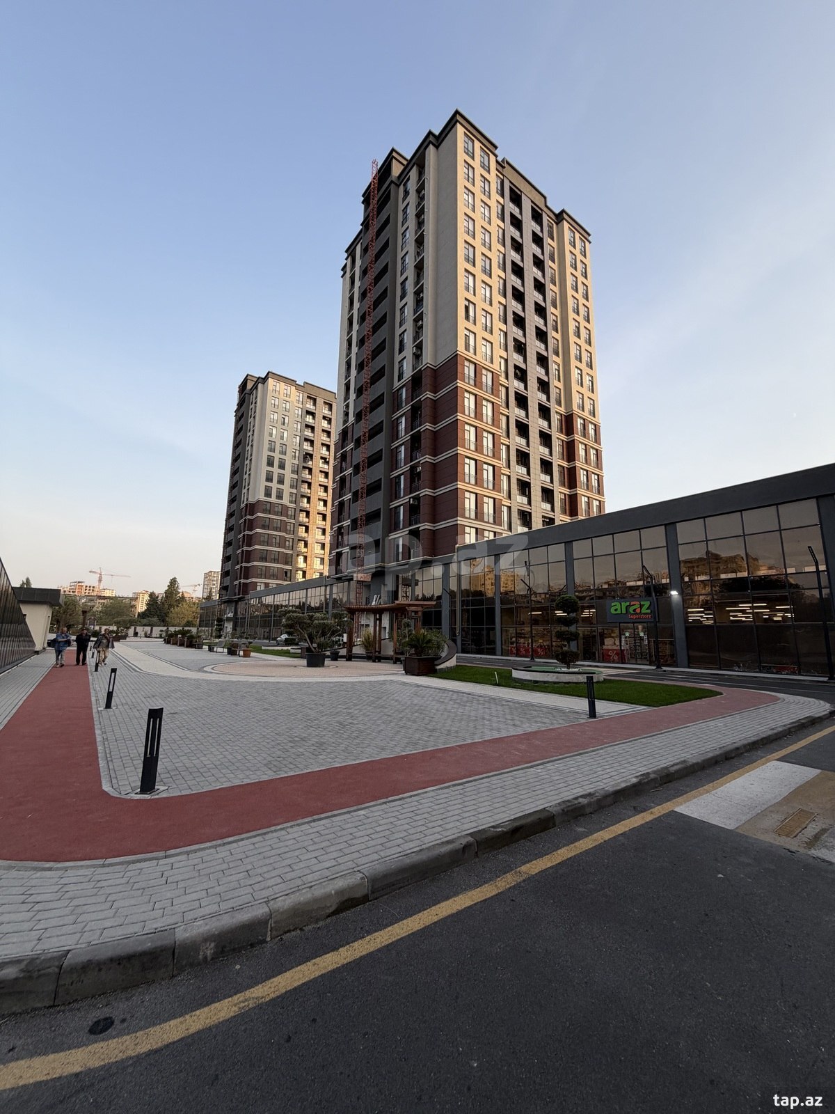 3-комн. квартира на продажу, 8-й микрорайон, Баку