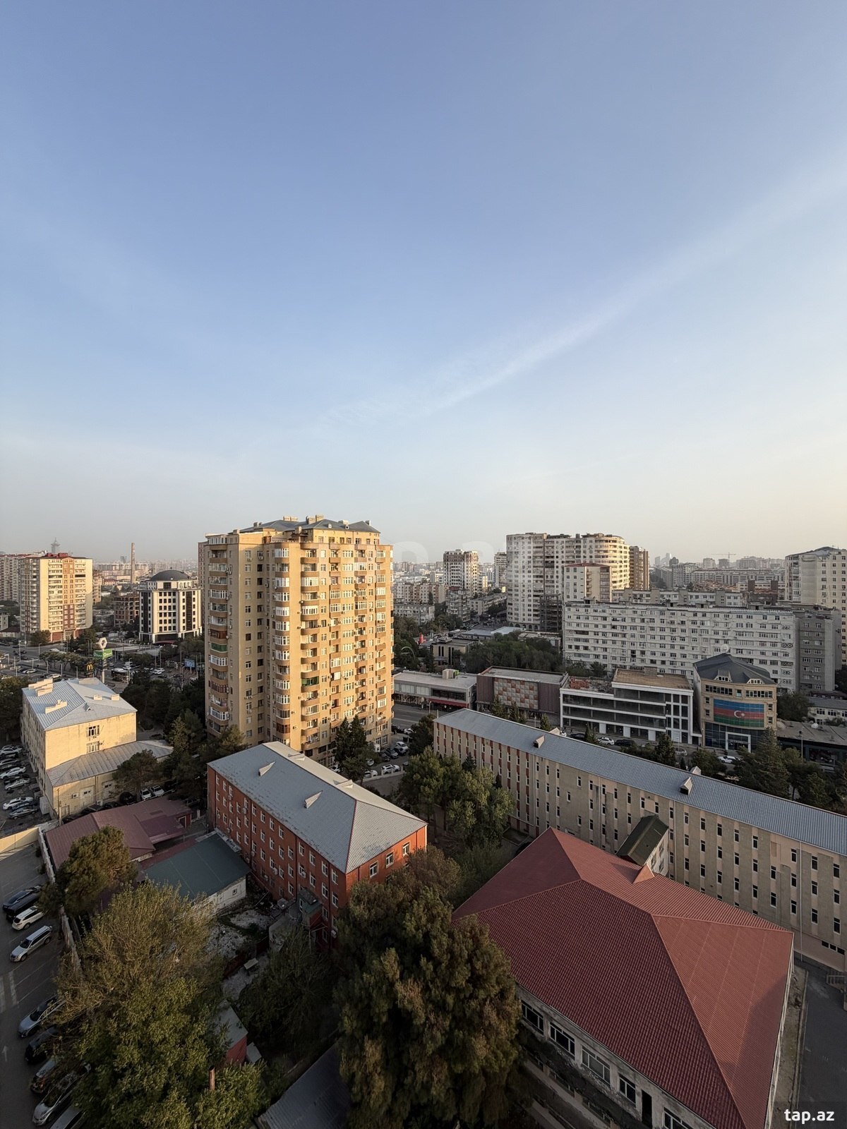 3-комн. квартира на продажу, 8-й микрорайон, Баку