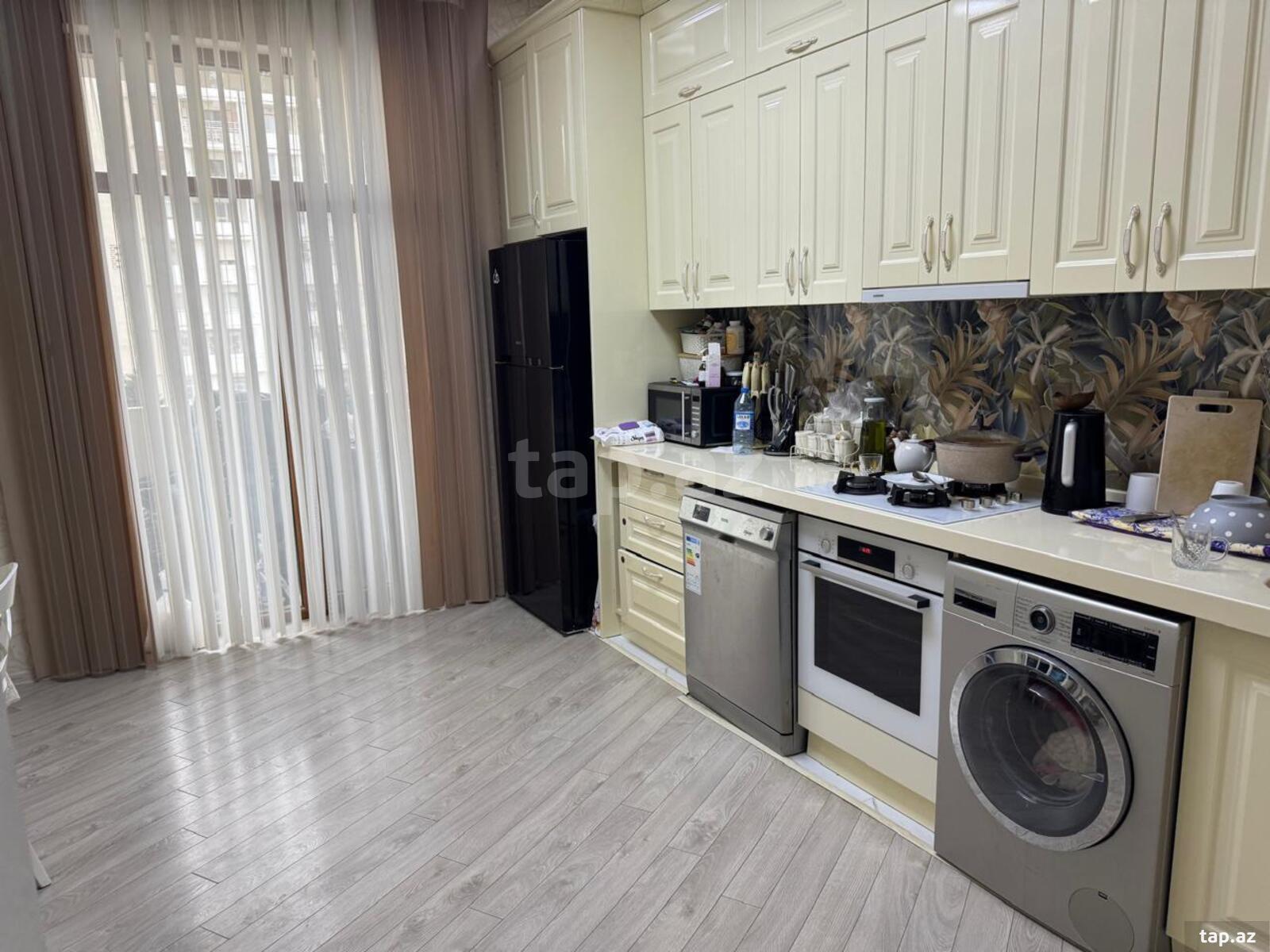 3-room apartment for rent, Baku