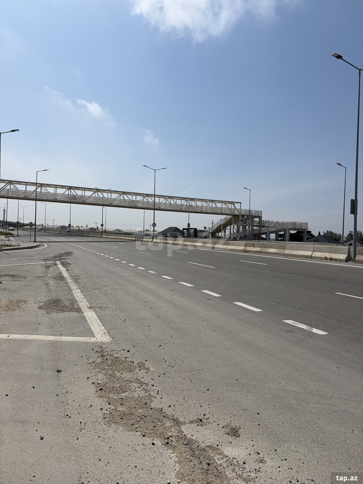 Torpaq satılır, Bakı