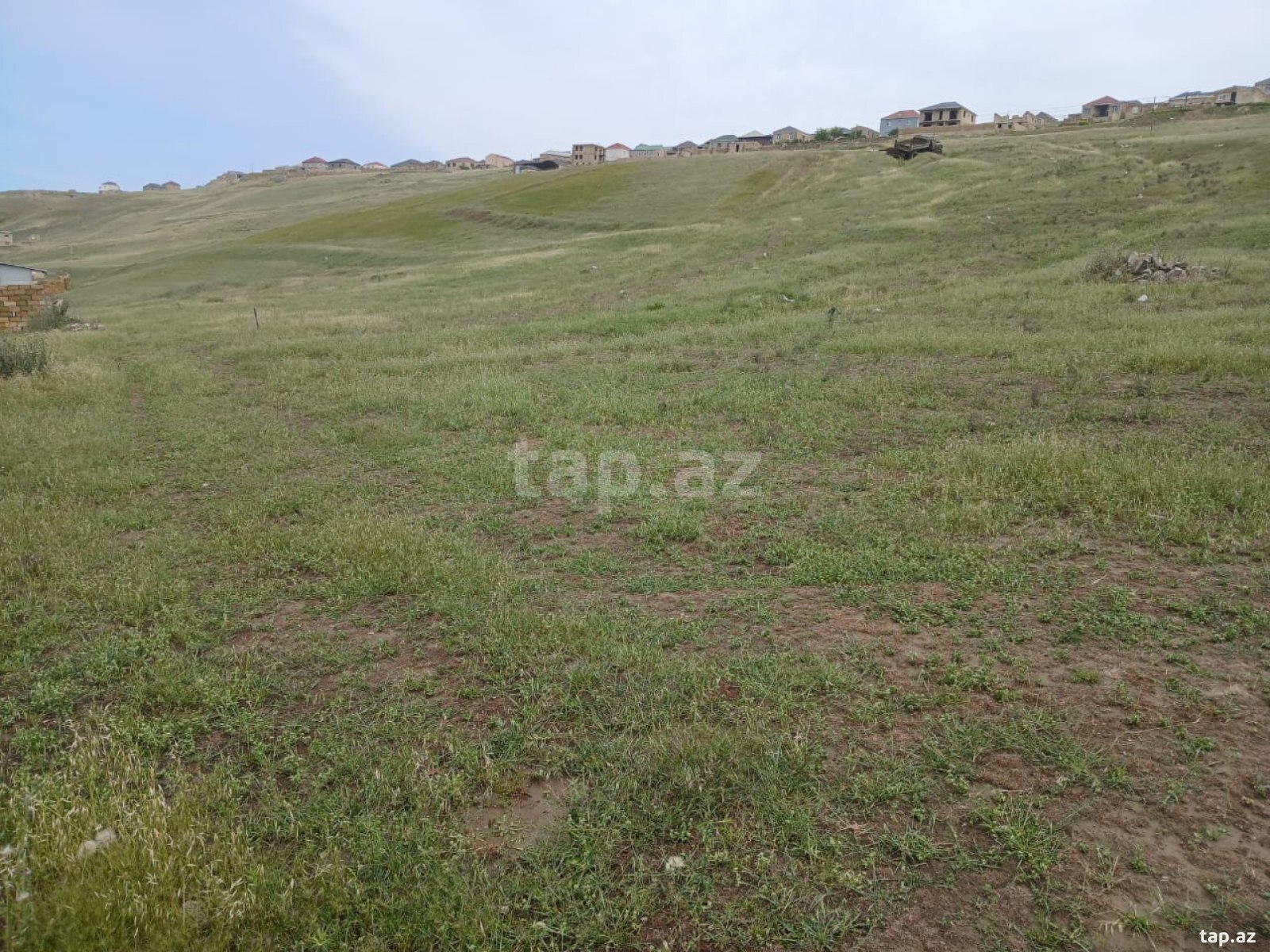 Torpaq satılır, Bakı