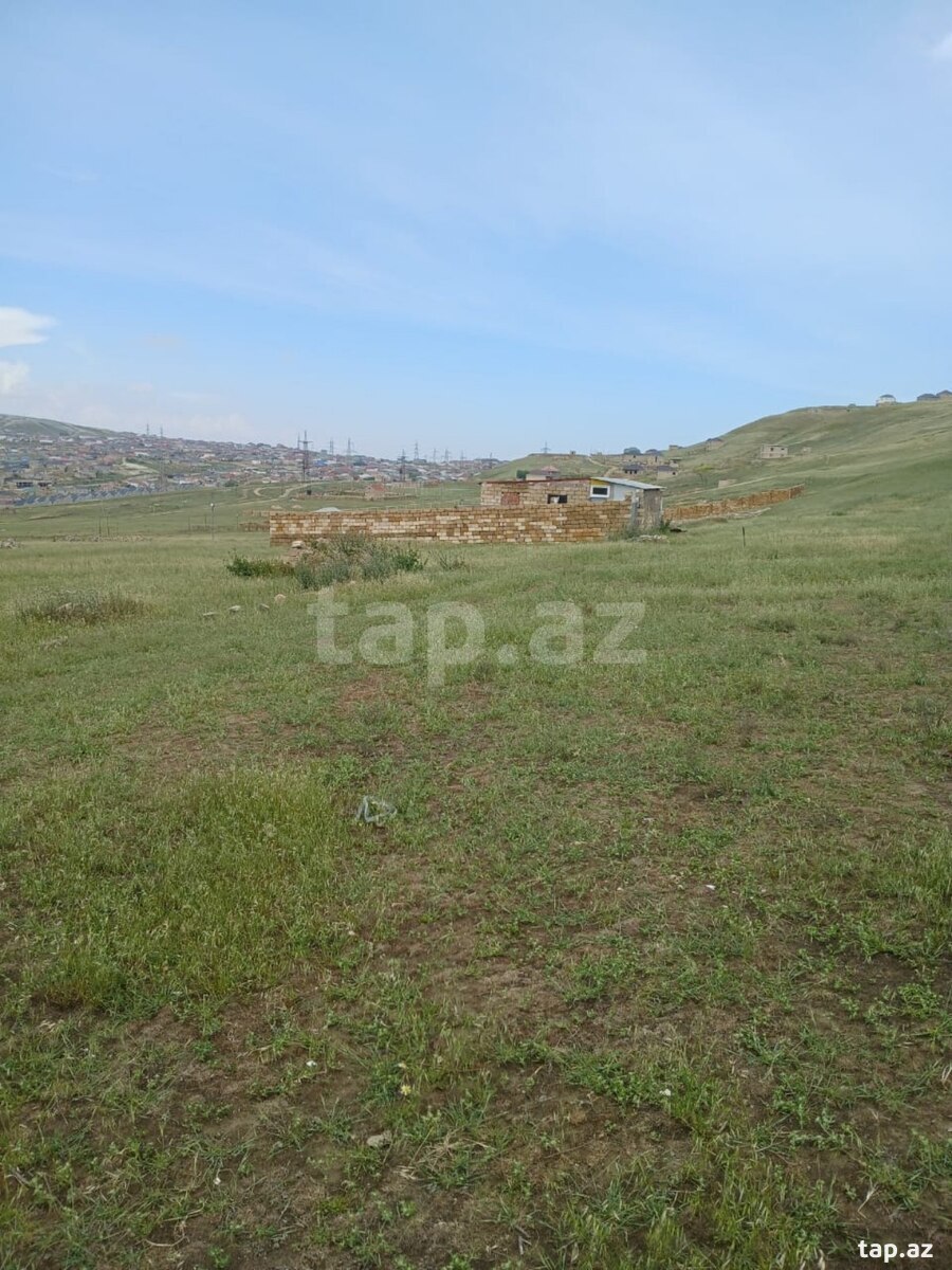 Torpaq satılır, Bakı