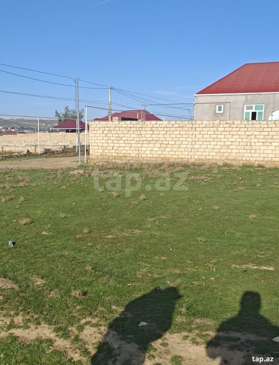 Torpaq satılır, Bakı