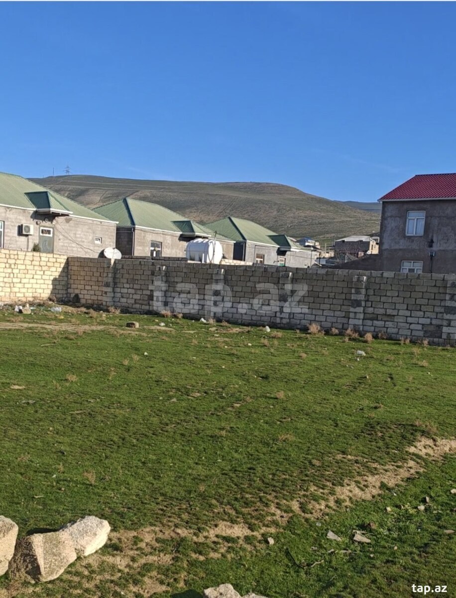 Torpaq satılır, Bakı