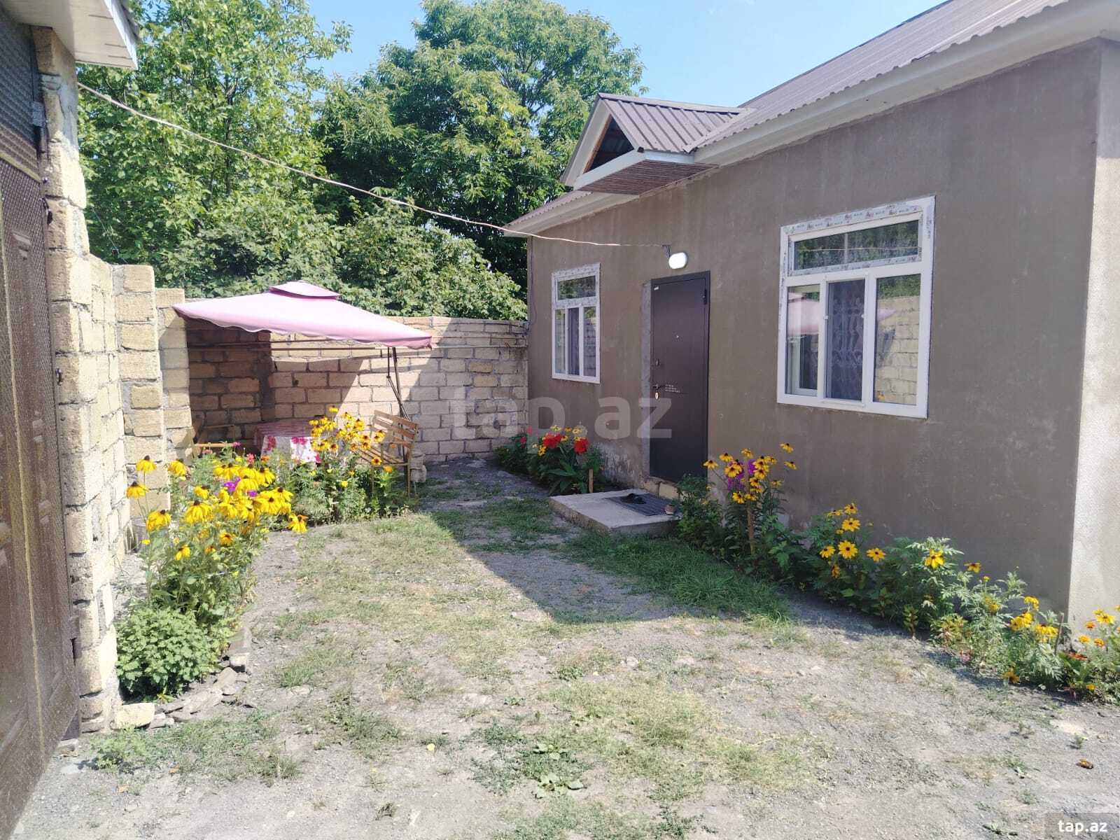 3 otaqlı həyət evi satılır, Bum, Qəbələ