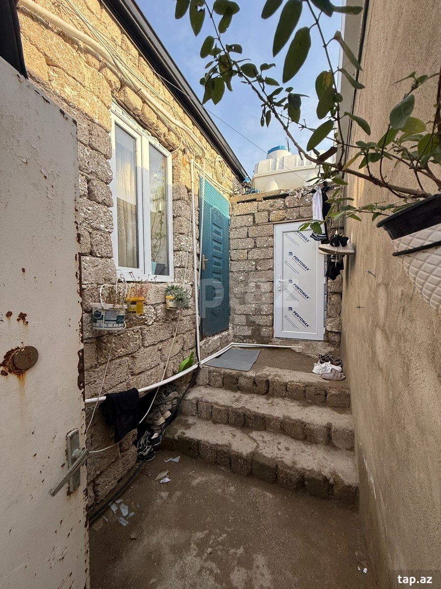 2 otaqlı həyət evi satılır, Binə, Bakı
