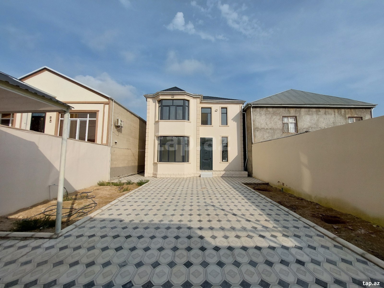 4 otaqlı həyət evi satılır, Hövsan, Bakı