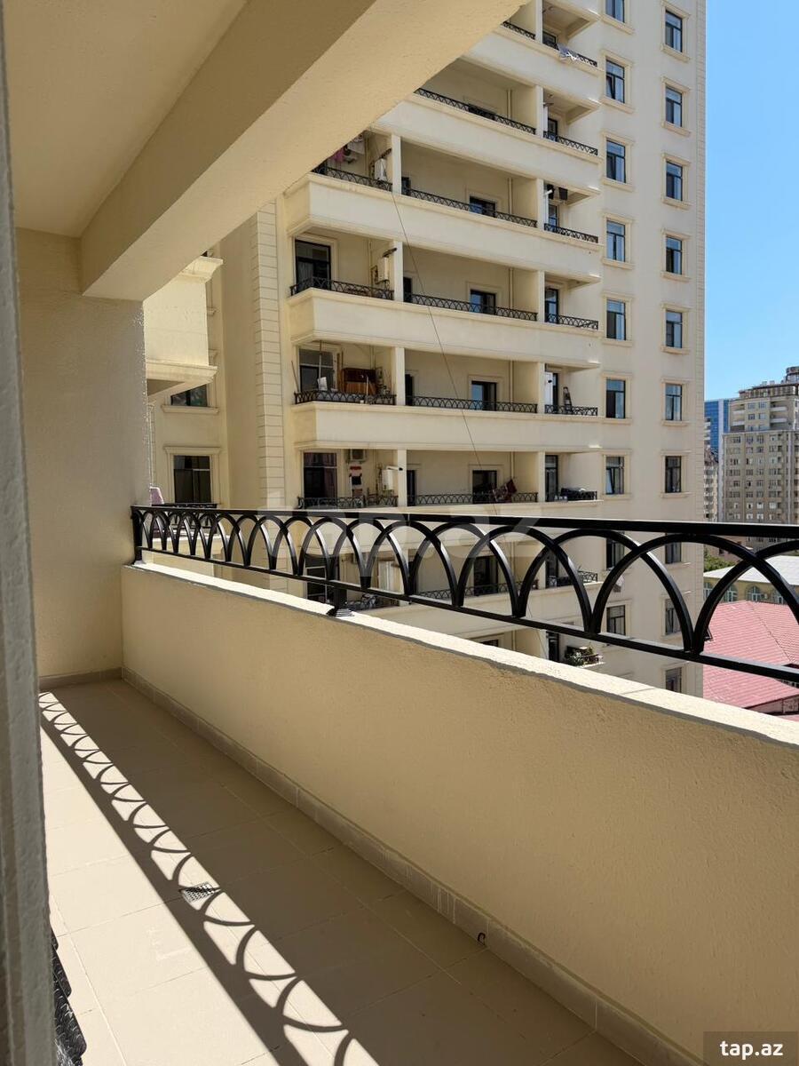 3 otaqlı mənzil satılır, Bakı