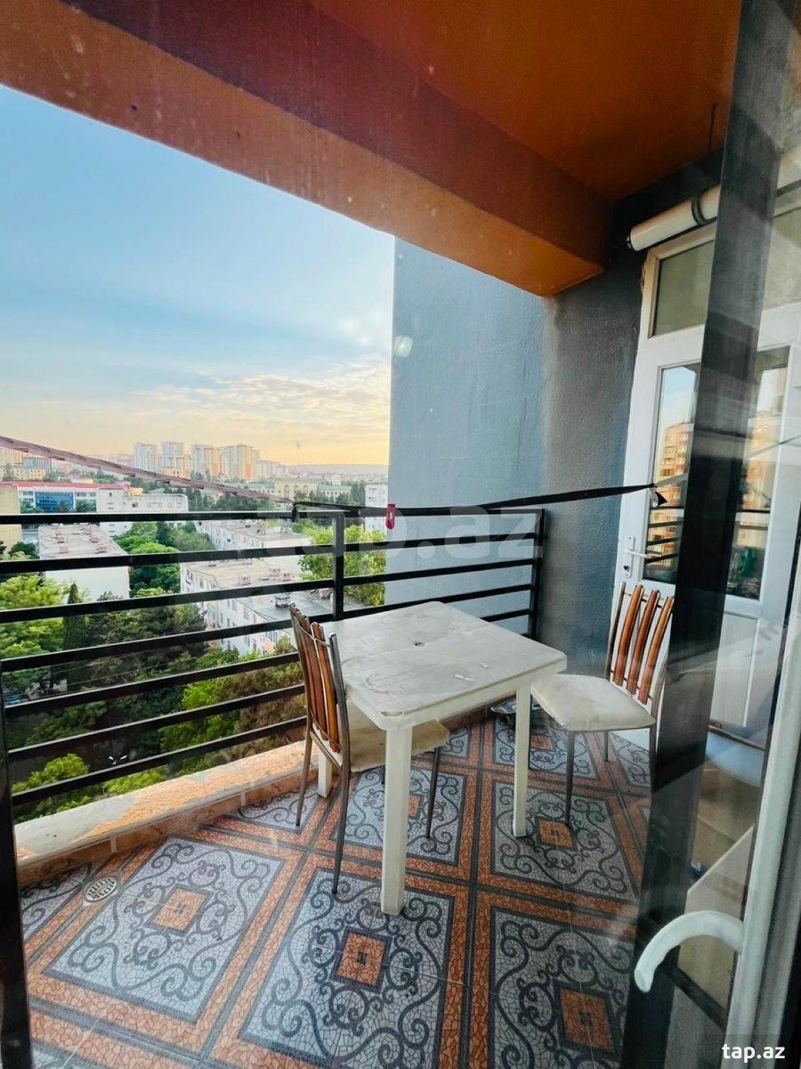 3 otaqlı mənzil satılır, 1-ci mikrorayon, Bakı