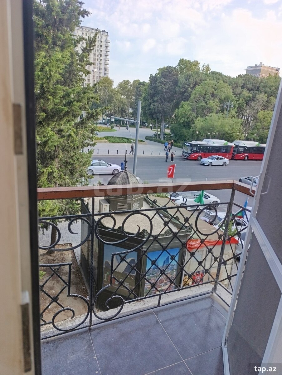 2-комн. квартира на продажу, 28 Мая, Баку