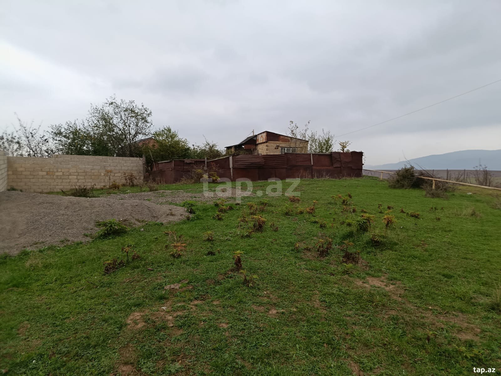 Torpaq satılır, Quba