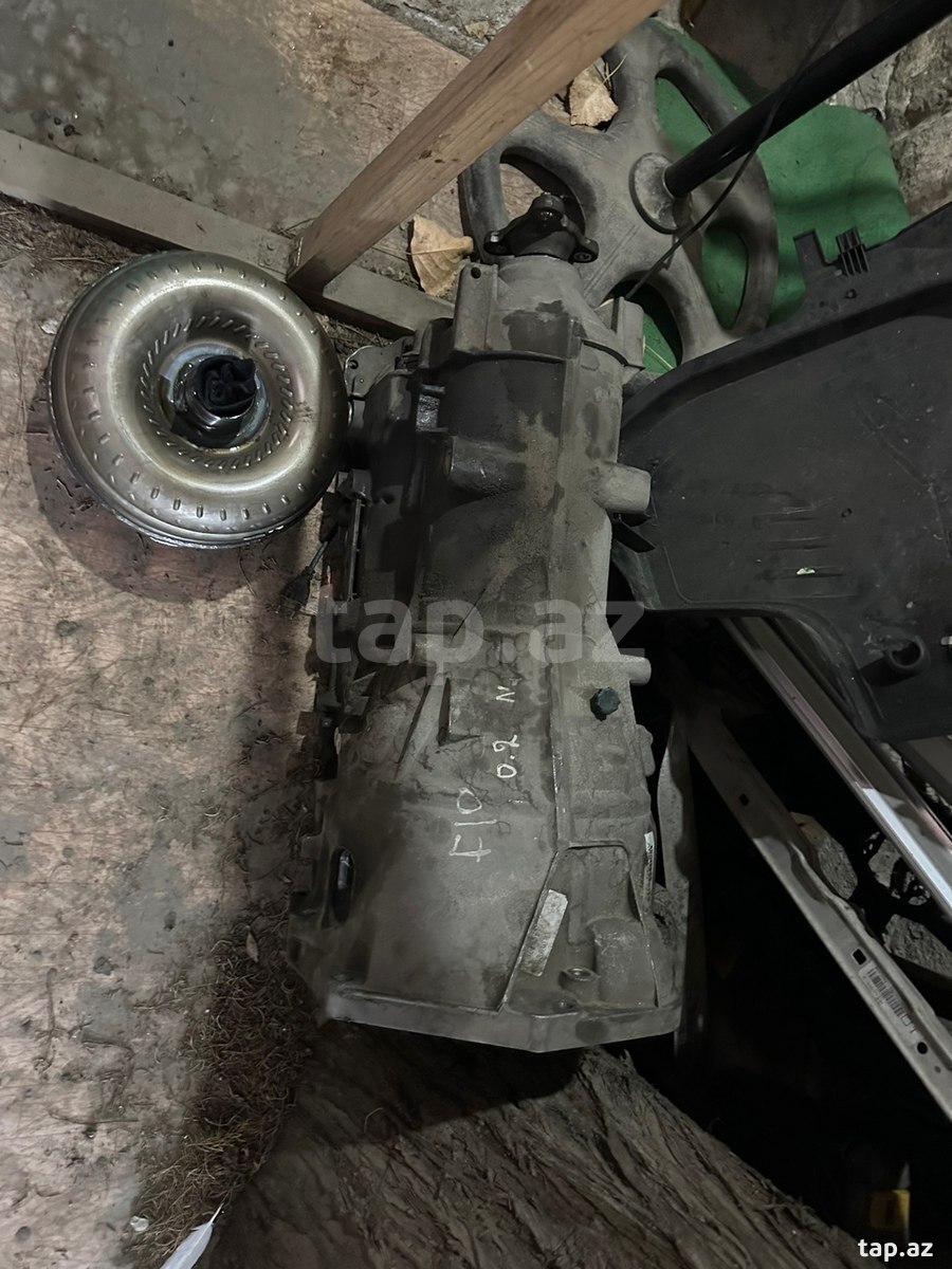 BMW mühərrik qutusu