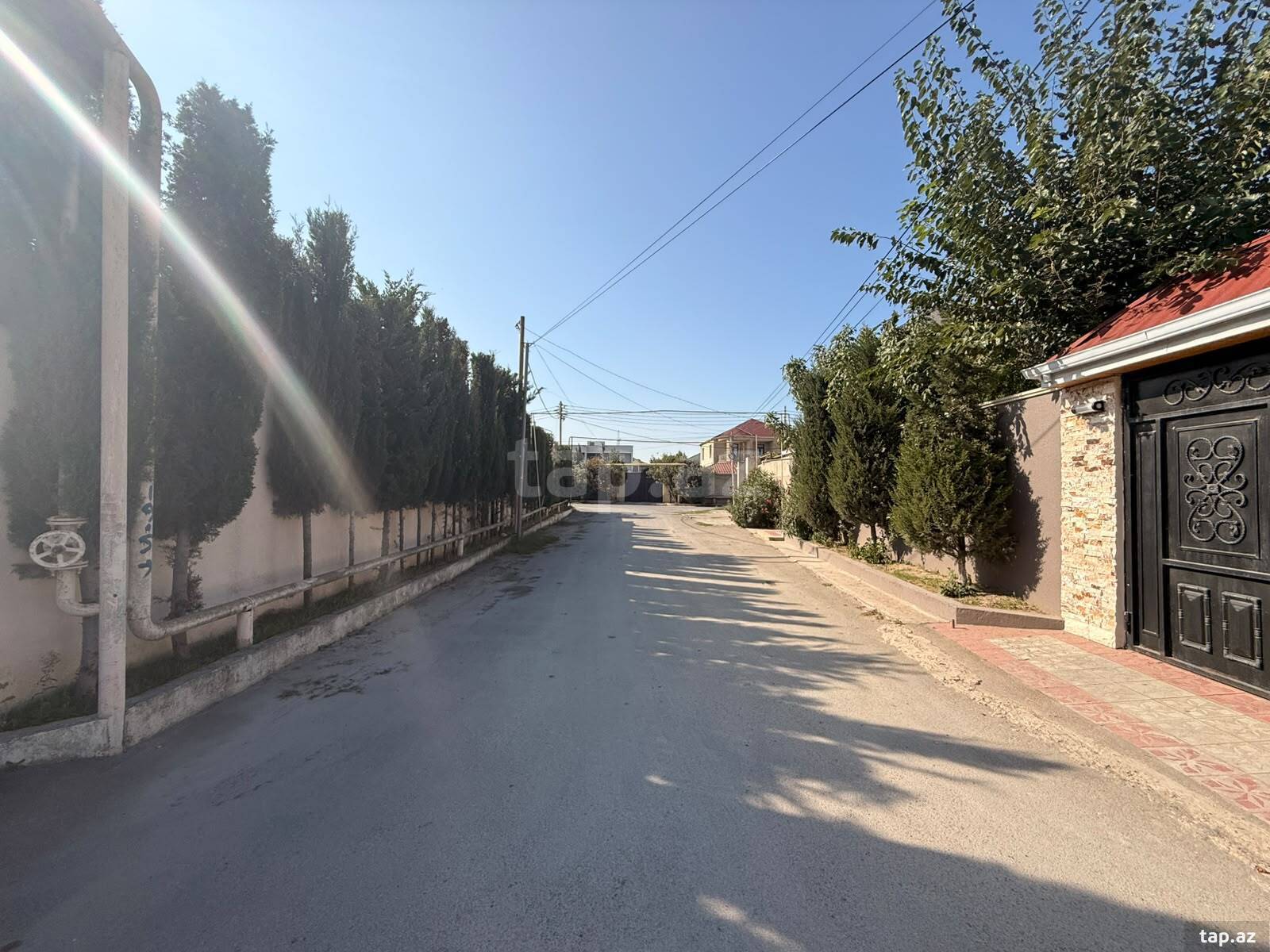 Torpaq satılır, Buzovna, Bakı