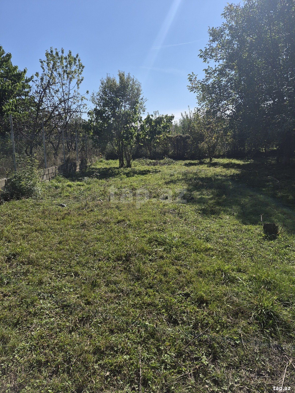 Torpaq satılır, Quba