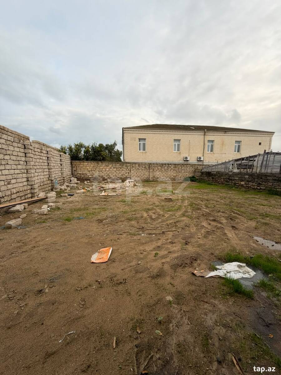 Torpaq satılır, Buzovna, Bakı