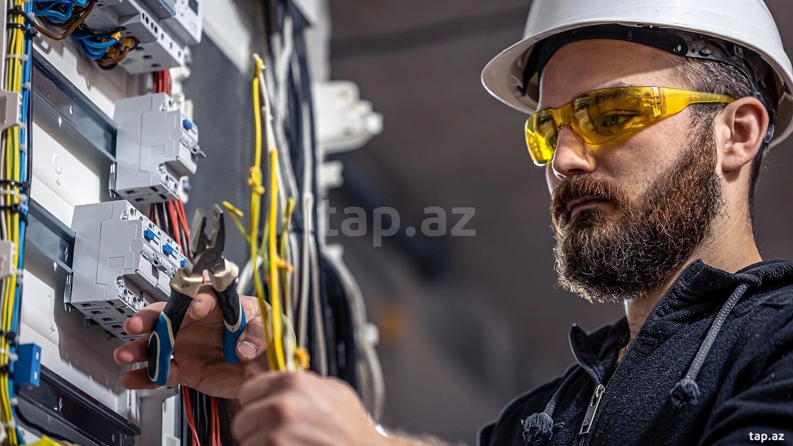 Elektrik işi axtarıram